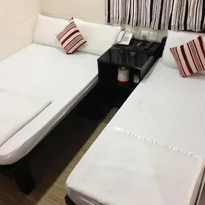 招待所 水晶旅馆, 香港